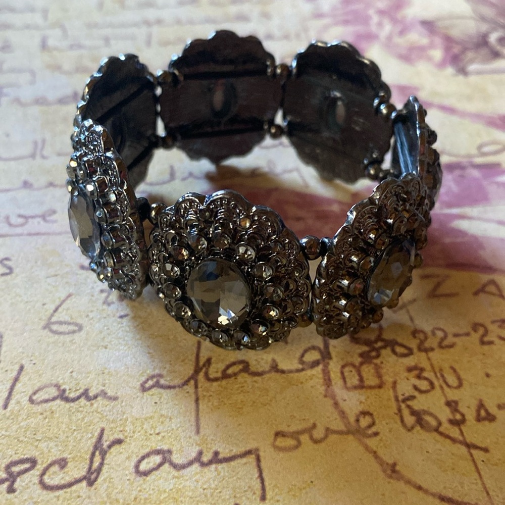 Black Gem And Metal Stretch Bracelet